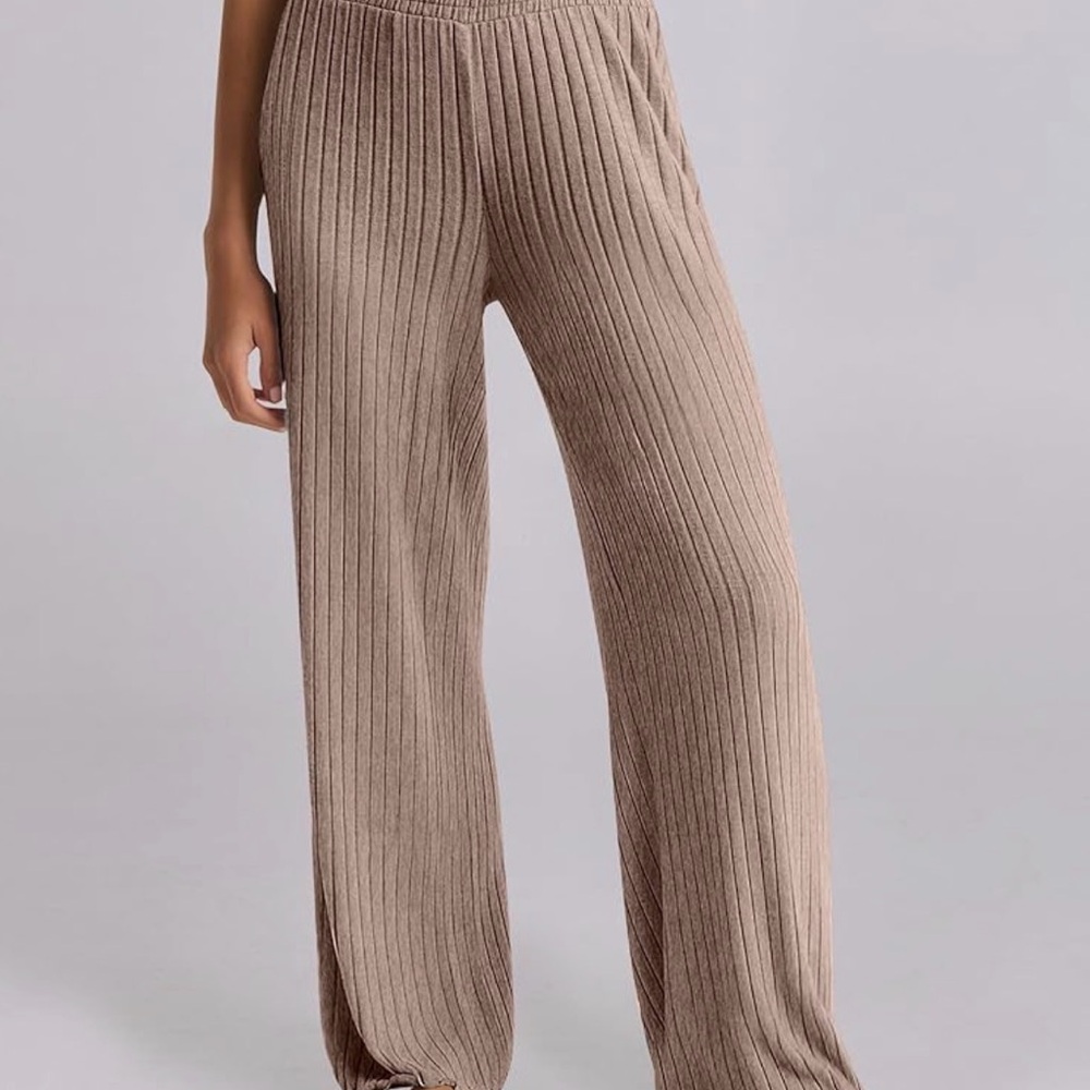 Elegant Taupe Ribbed Pajama Set - Picture 3 of 3
